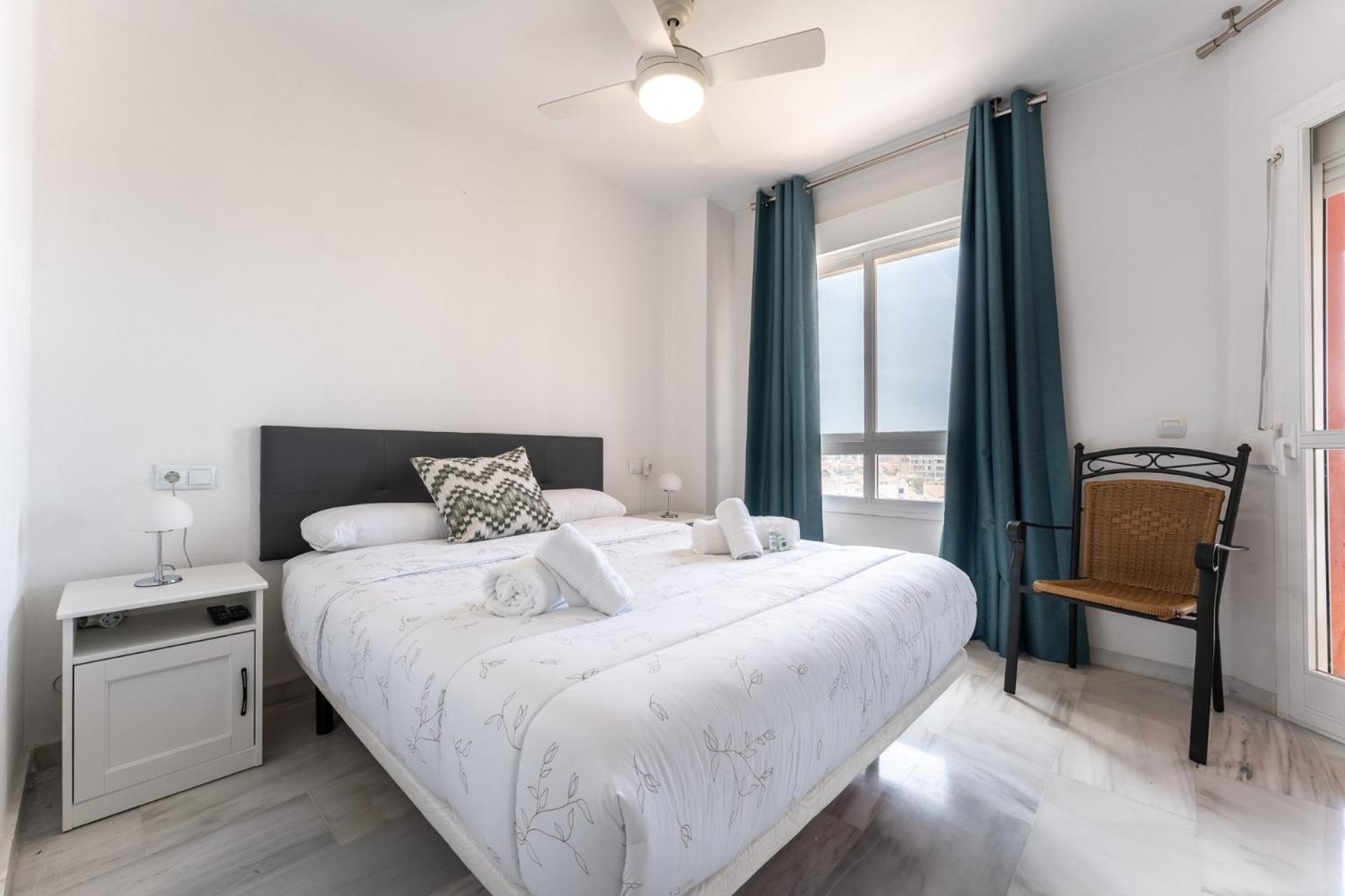Malagasuite Coastal Paradise Фуeнхирола Екстериор снимка